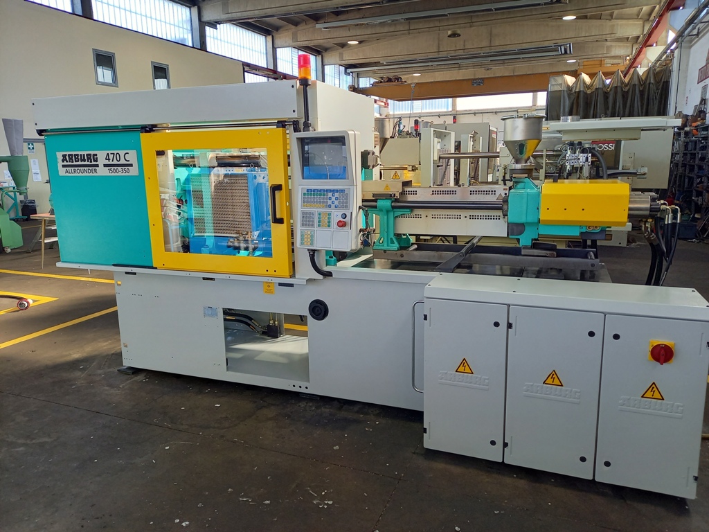 used-injection-moulding-machine-3